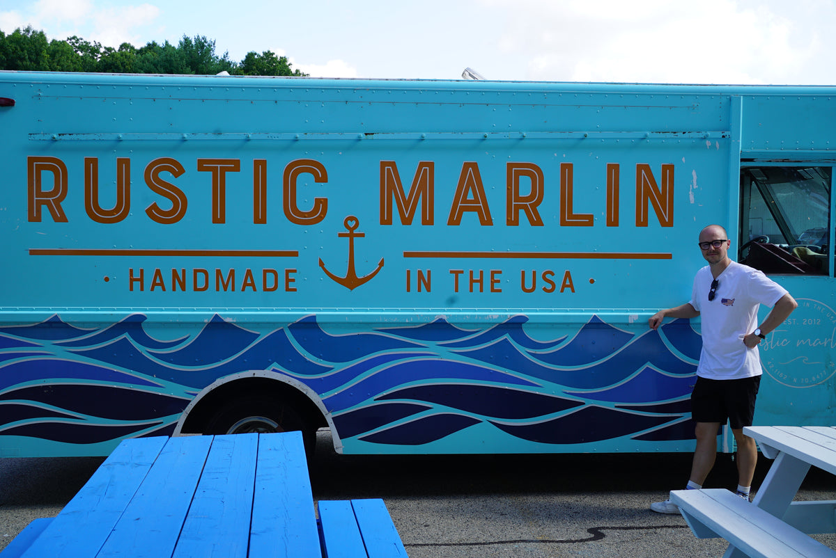Visiting the turquoise Rustic Marlin van